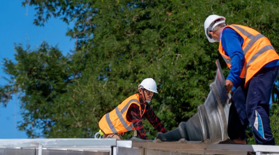 Professional gutter cleaning in Great Mills, MD